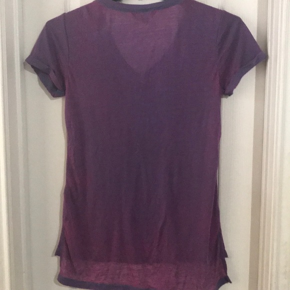 ROCK & REPUBLIC PURPLE BURNOUT VNECK TEE SZ SMALL - Picture 6 of 6